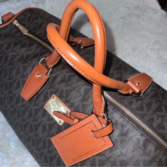 Michael Kors Travel Weekender - Picture 1 of 13